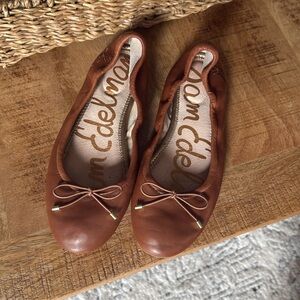 Sam Edelman Brown Leather Flats with Bow Detail | Size 5
